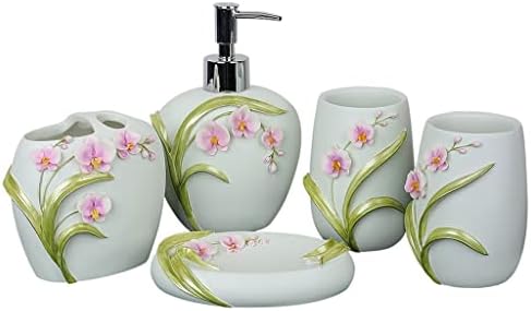 Moisture 5-Piece Toiletry Set