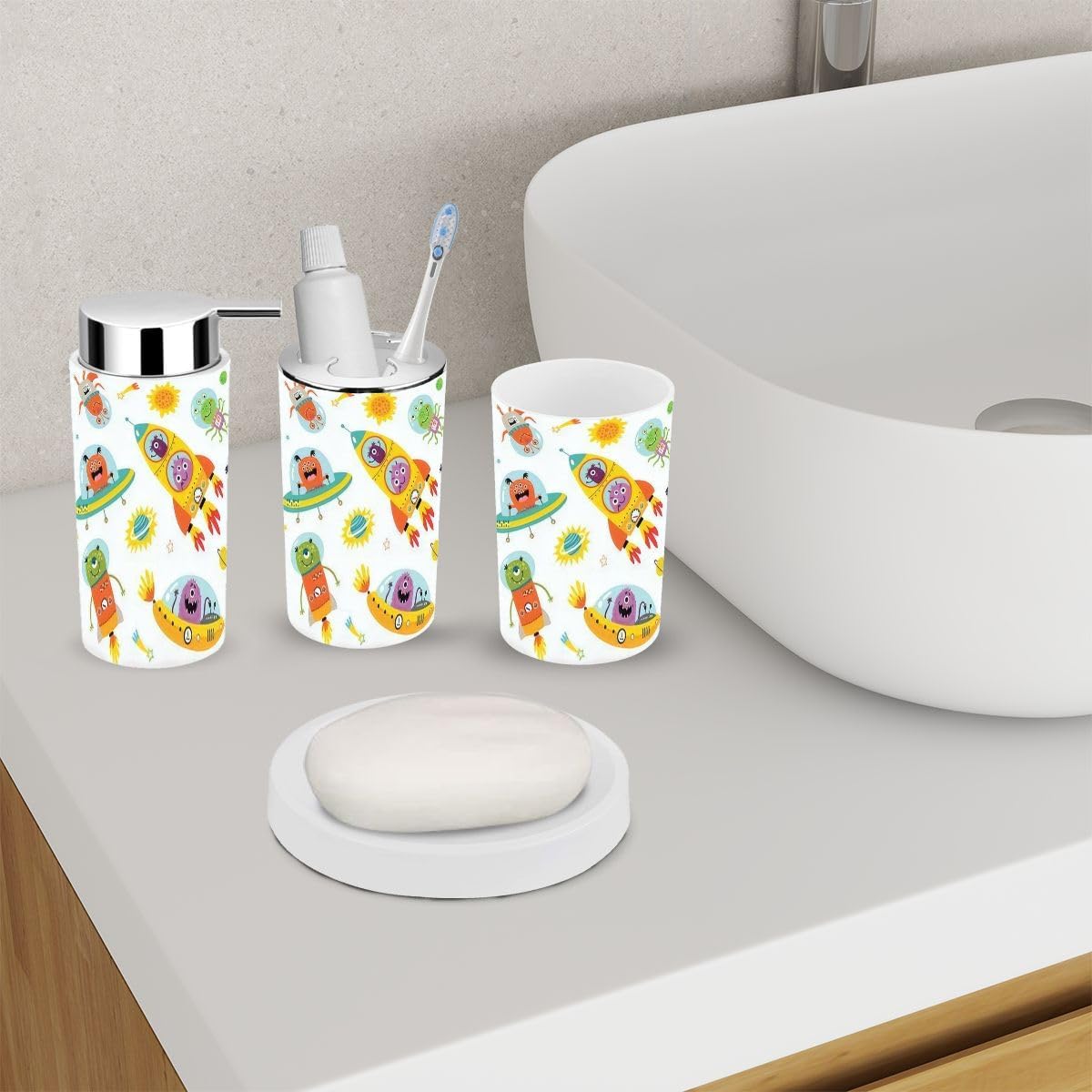 Space-Friendly Christophers Kids Bathroom Set - 6-Piece giggles Good Uses