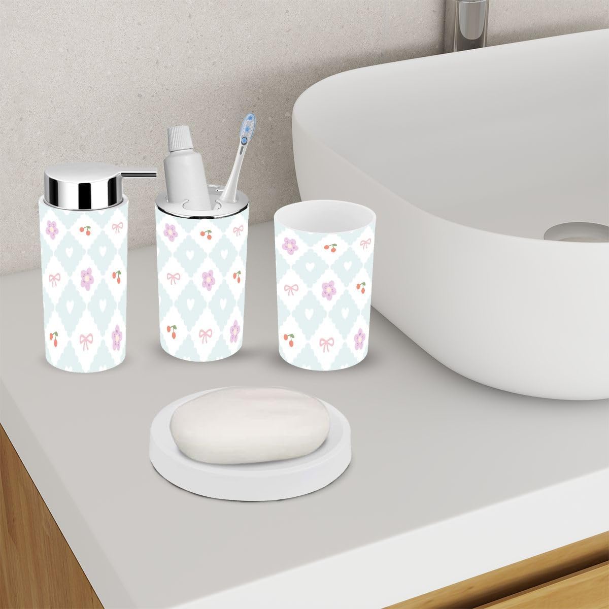 6-Piece Preppy Bathroom Set with Geometric Patterns
