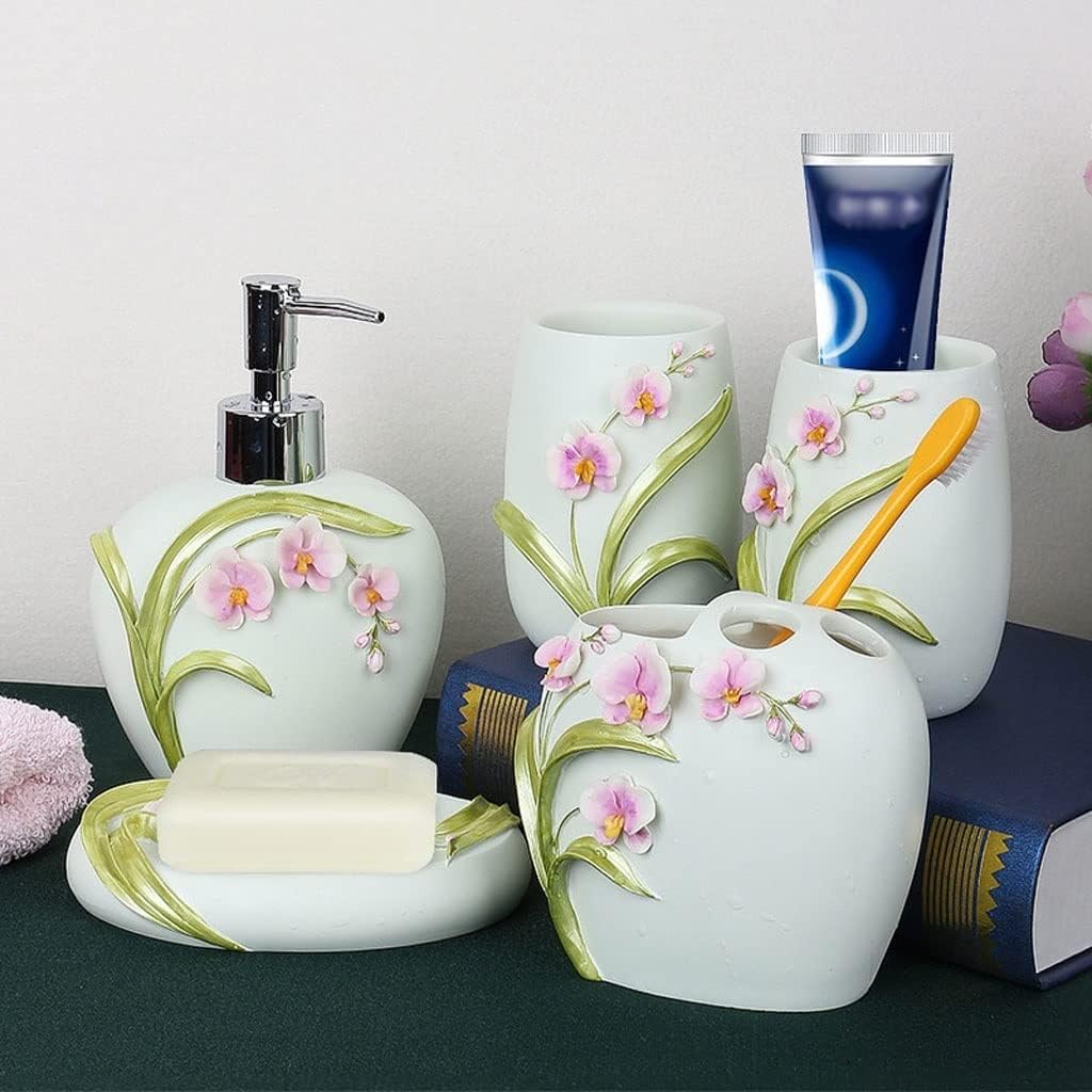 Moisture 5-Piece Toiletry Set