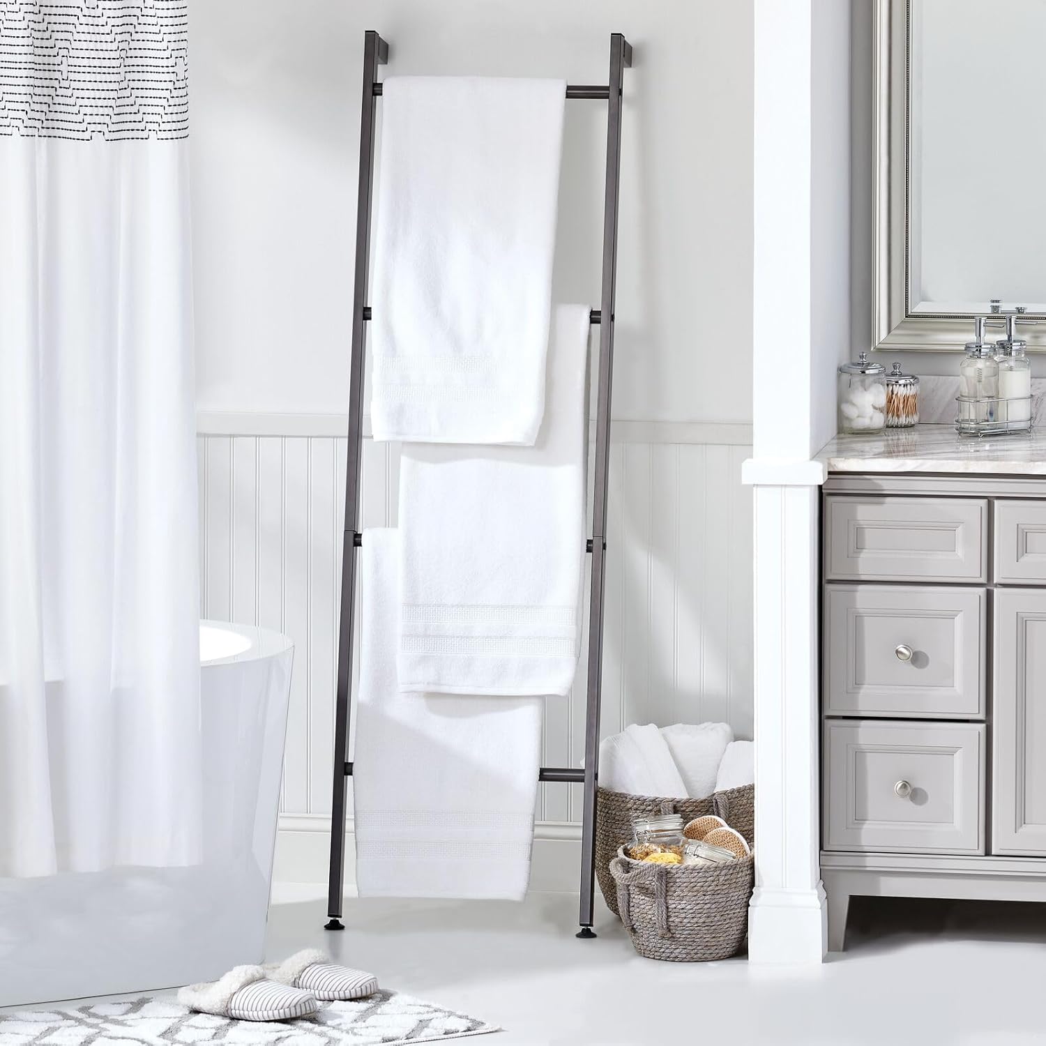 mDesign Metal Leaning Ladder - Graphite Gray