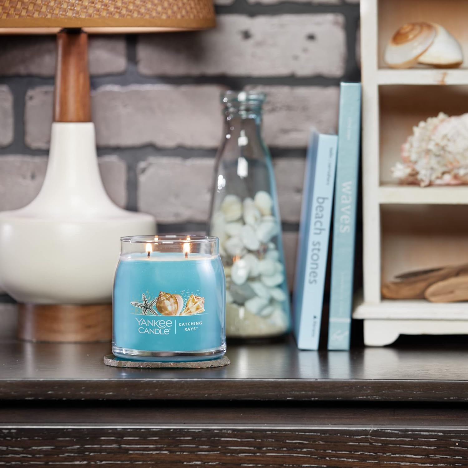 Yankee Candle Catching Rays Medium Jar 2-Wick Candle