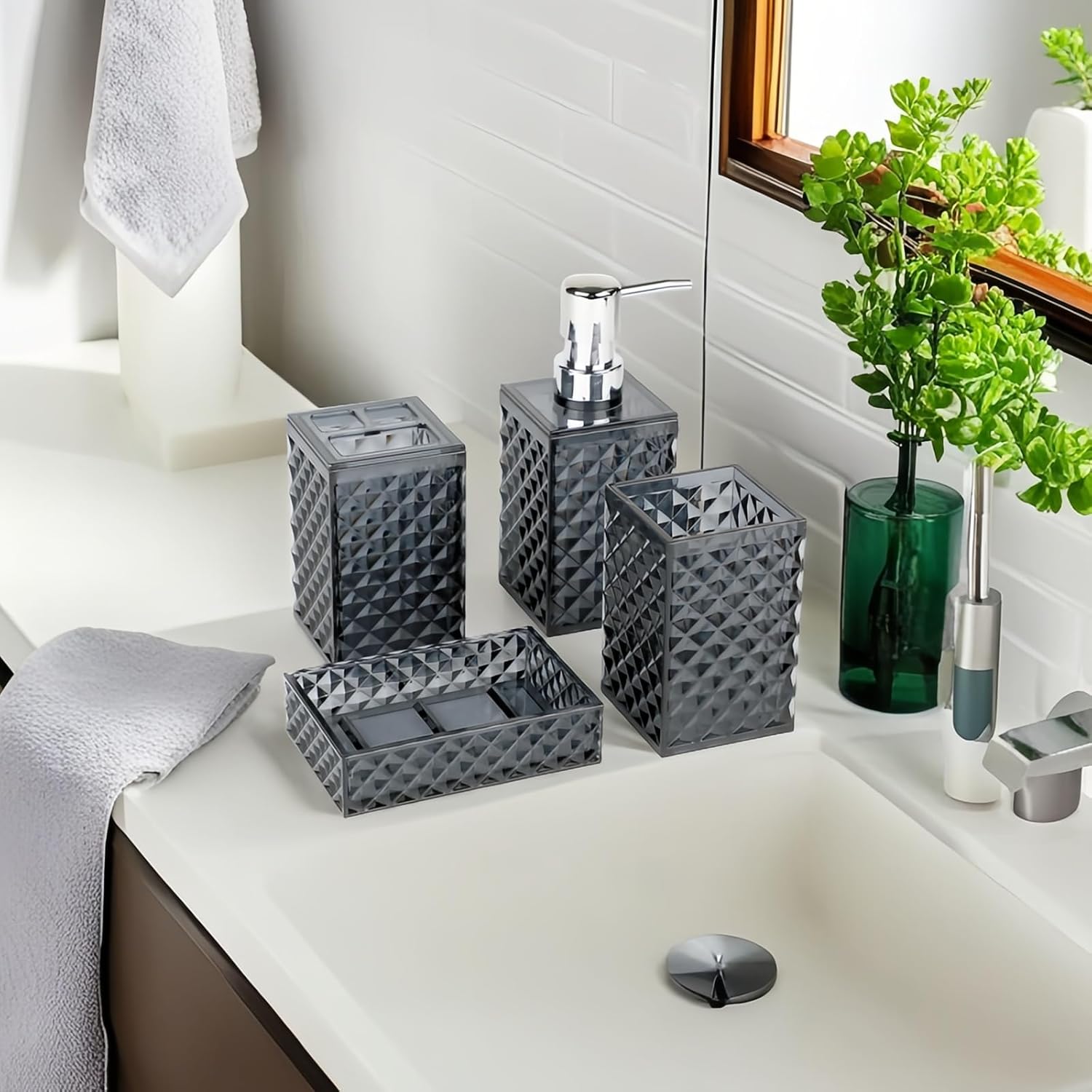 Grey Bathroom Accessory Set 4PCS Diamond Pattern
