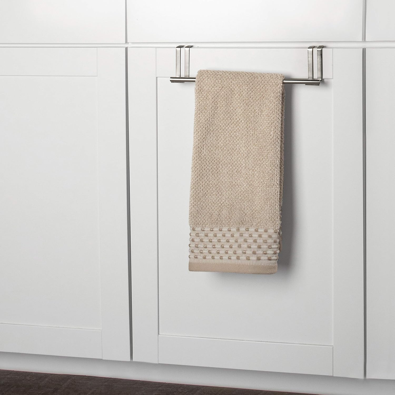 Spectrum Diversified - Modern Towel Holder